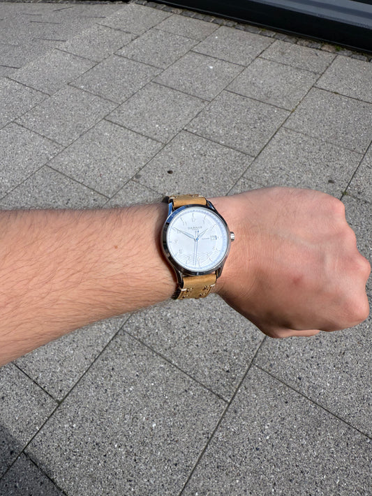 Nordic Husk Leather Strap